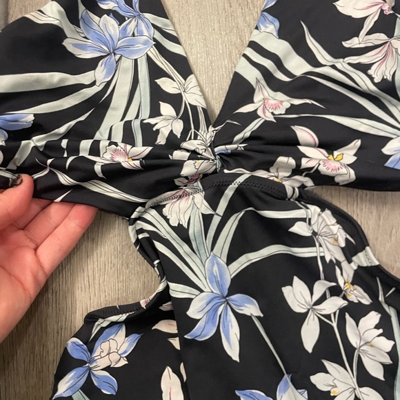 Floral Cutout Swimsuit - Picture 2 of 4